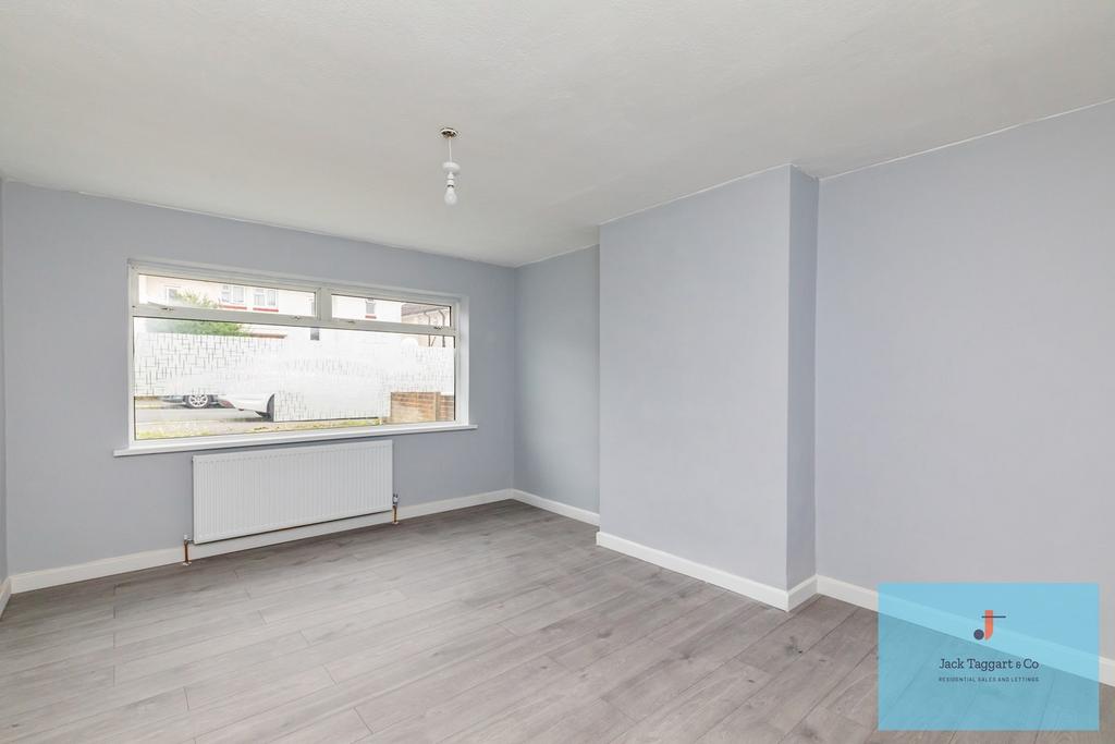 Godwin Road, Hove, BN3 5 bed semidetached house £2,000 pcm (£462 pw)