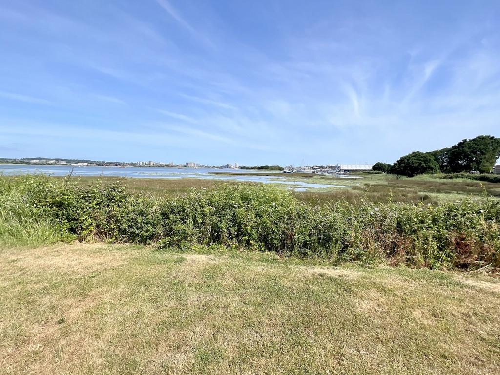 Falconer Drive, Poole, BH15 1 bed cluster house for sale £250,000