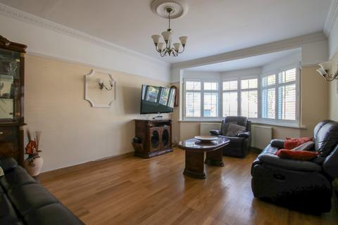 25 Raleigh Avenue, Wallington, SM6 8HE