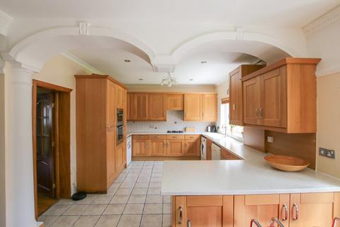 25 Raleigh Avenue, Wallington, SM6 8HE