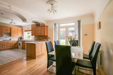 25 Raleigh Avenue, Wallington, SM6 8HE