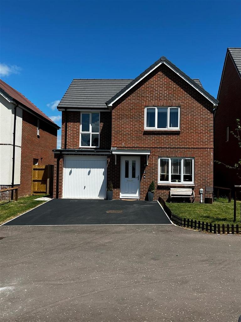 Kingfisher Drive, Lydney 4 bed detached house £328,000