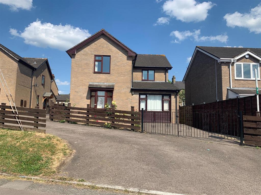 Station Terrace, Cinderford 3 bed detached house for sale £280,000