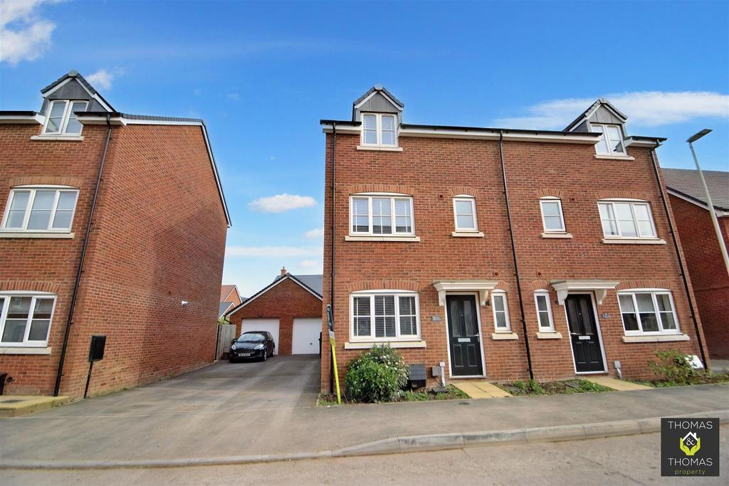 Emery Avenue, Gloucester 5 bed semidetached house for sale £310,000