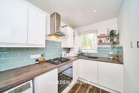 20 Heideck Gardens, Hutton, Brentwood, CM13 2UA