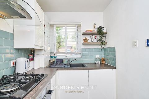 20 Heideck Gardens, Hutton, Brentwood, CM13 2UA