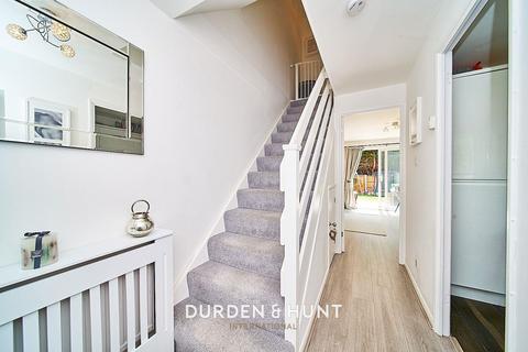 20 Heideck Gardens, Hutton, Brentwood, CM13 2UA