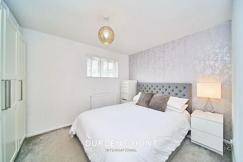 20 Heideck Gardens, Hutton, Brentwood, CM13 2UA