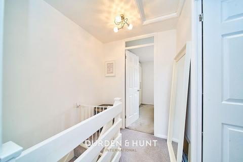 20 Heideck Gardens, Hutton, Brentwood, CM13 2UA