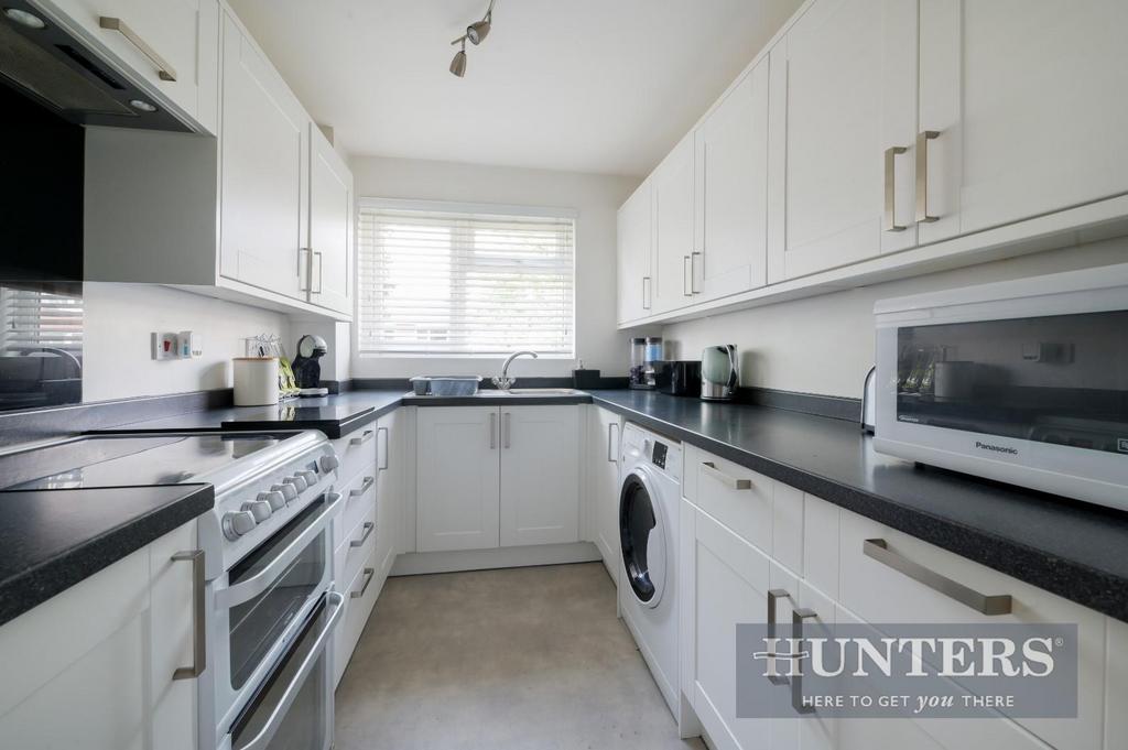 Flat 20, Westbourne Court (9 of 12).jpg