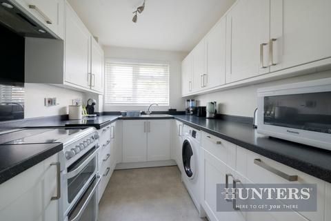 Flat 20, Westbourne Court Westbourne Avenue, Cheam, Sutton, SM3 9ED