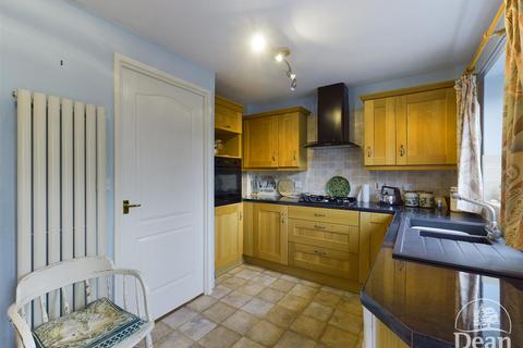 2 bedroom semi-detached house for sale, Colchester Close, Mitcheldean