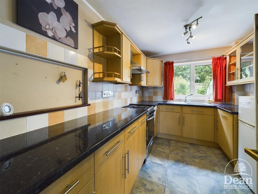 Tufthorn Avenue, Milkwall, Coleford 3 bed detached house for sale £