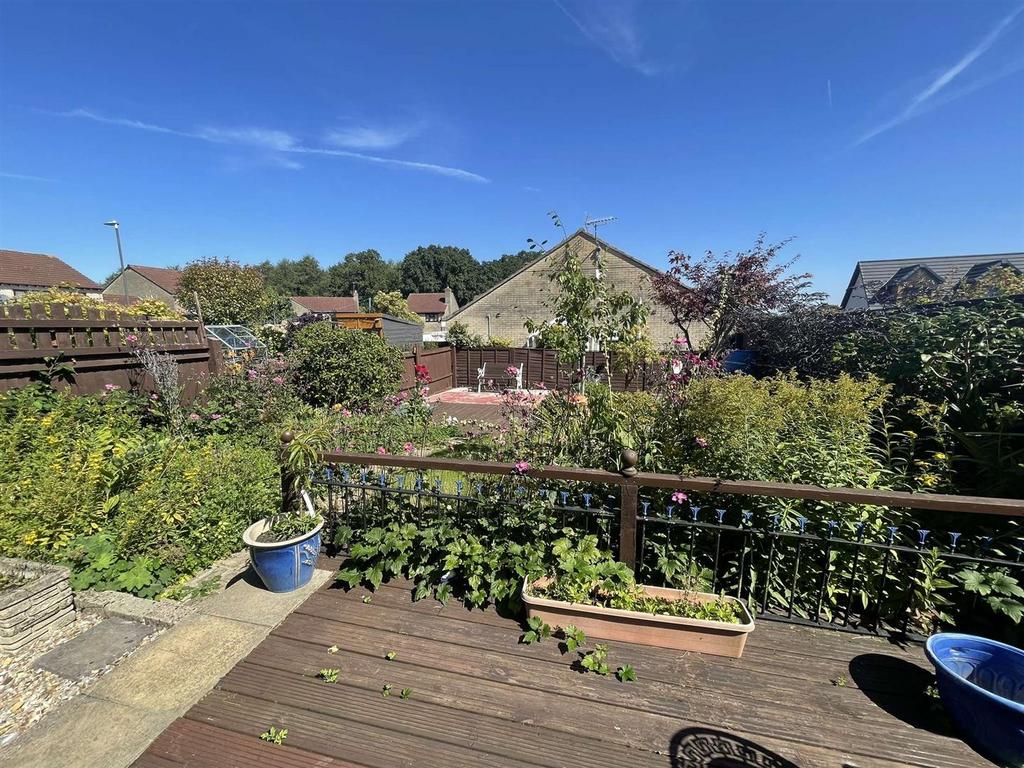 michaels-way-coleford-3-bed-link-detached-house-230-000