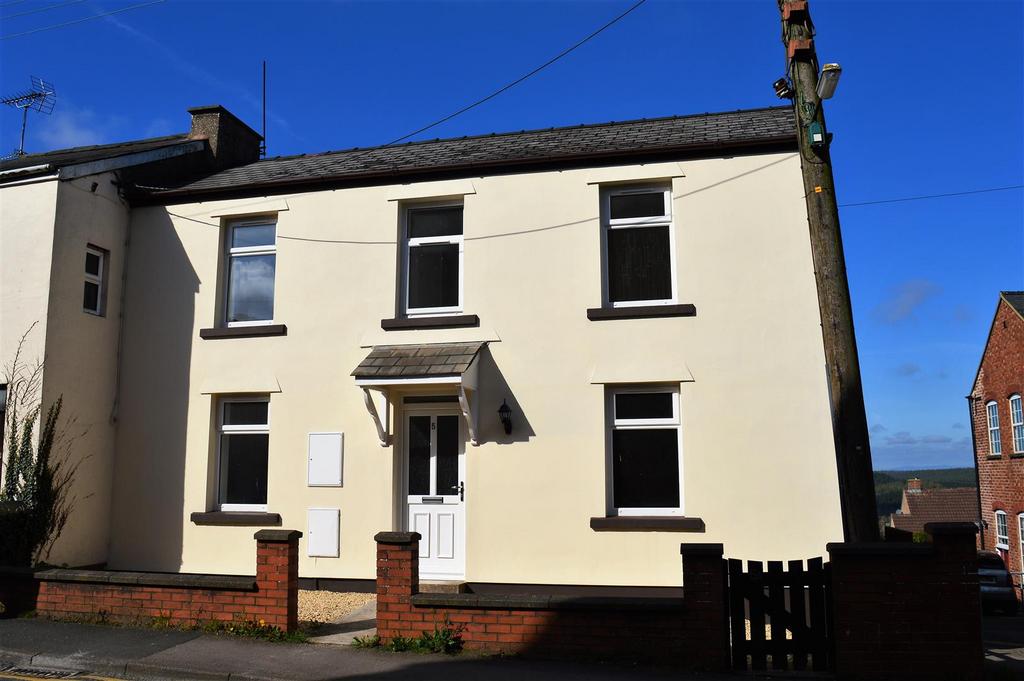 Cinderford, Gloucestershire 2 bed semidetached house for sale £160,000