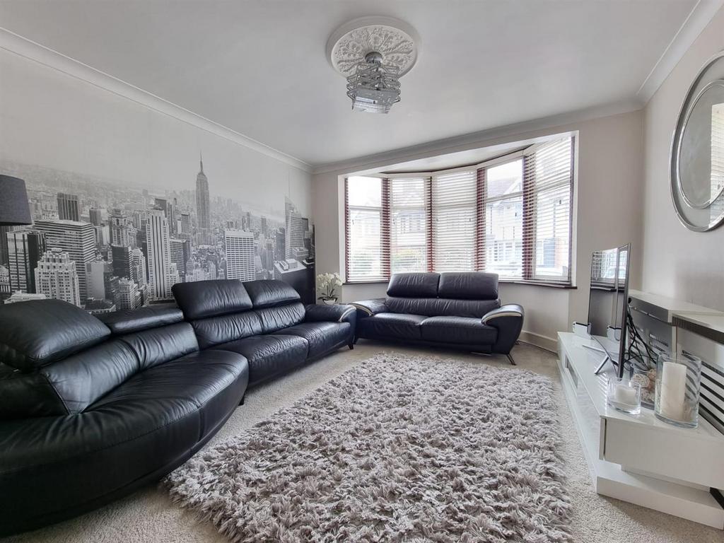Brixham Gardens, Ilford 3 bed end of terrace house for sale £625,000