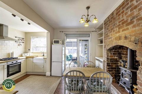 6 Thorntondale Road, Doncaster, DN5 8SL