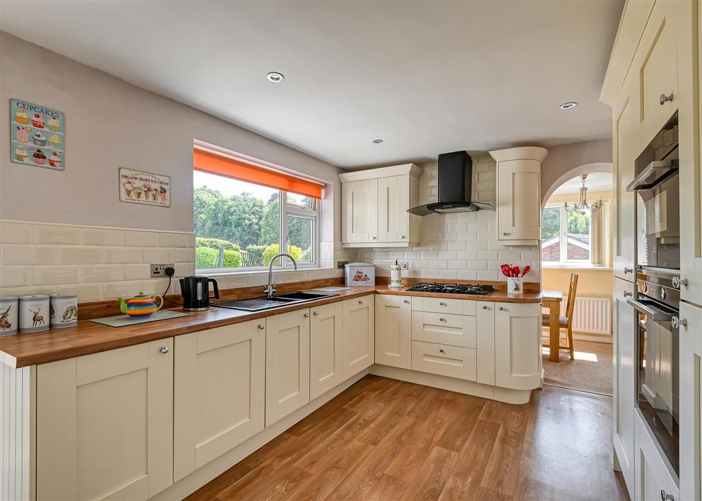 Three Ridges, Hilton, Bridgnorth 3 bed detached house for sale £525,000