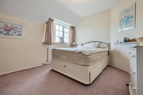 9 Friars Gate, Guildford, GU2 7PQ