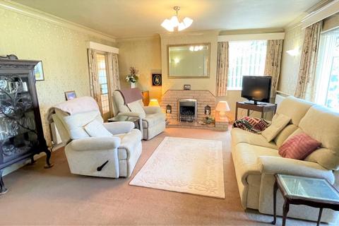 2 bedroom detached bungalow for sale, Maes Y Castell, Llanrhos, Llandudno