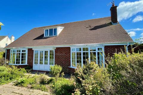 2 bedroom detached bungalow for sale, Maes Y Castell, Llanrhos, Llandudno