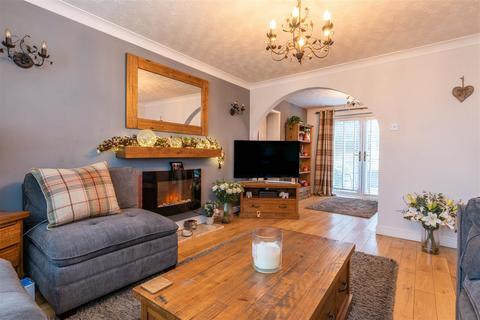 17 Fox Road, Castle Donington, Derby, DE74 2UN