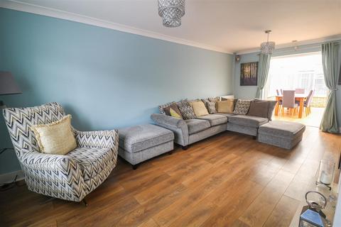 144 Abbotsweld, Harlow, CM18 6TJ