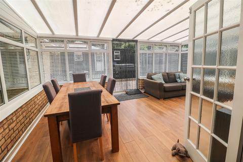 144 Abbotsweld, Harlow, CM18 6TJ