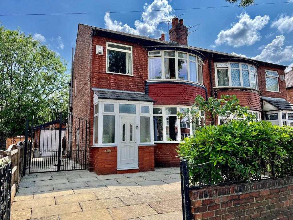 Kings Road, Old Trafford 3 bed semidetached house for sale £400,000