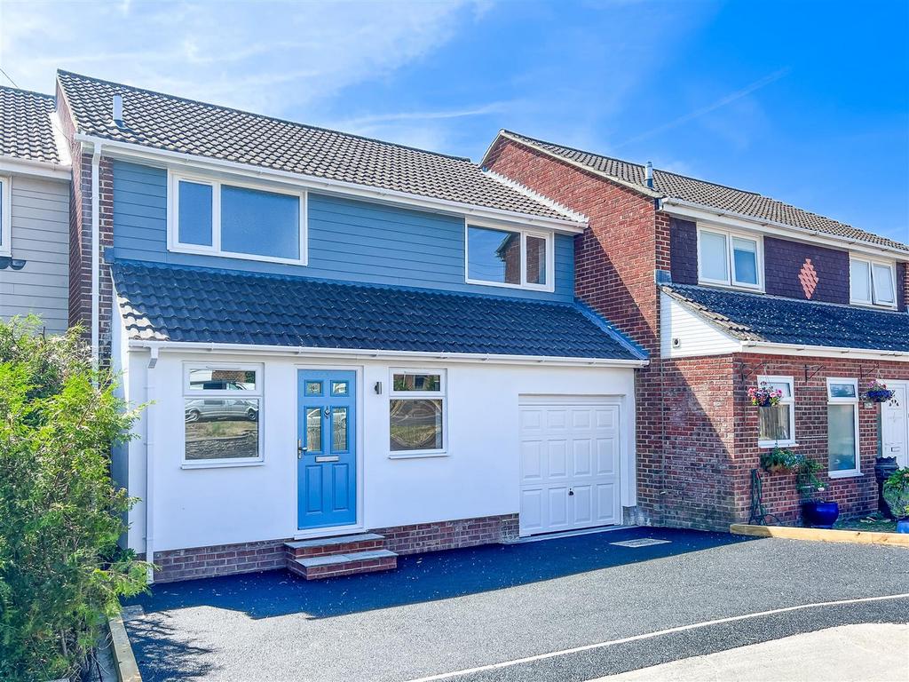 The Drive, Fareham 3 bed terraced house £380,000