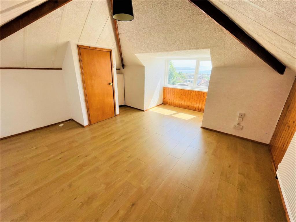 Attic room.jpg