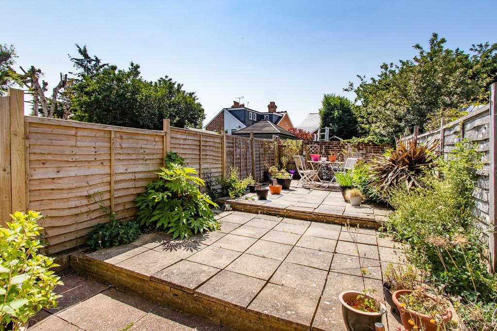 Taylor Street, Tunbridge Wells, TN4 2 bed terraced house for sale £