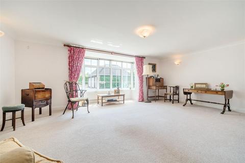 3 bedroom apartment for sale, Park Road, Haslemere
