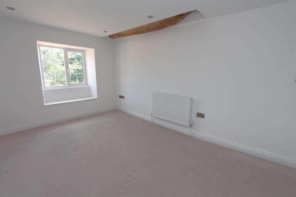 Bedroom 2.JPG