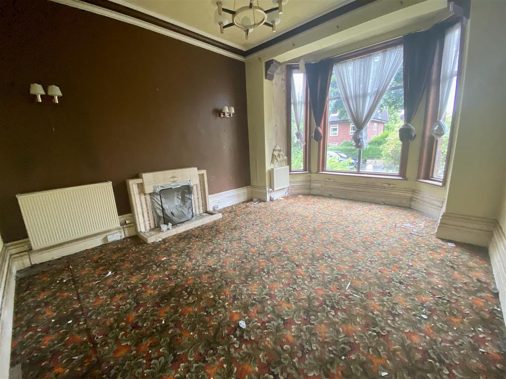Beaufort Avenue, Sale 5 bed end of terrace house for sale £725,000