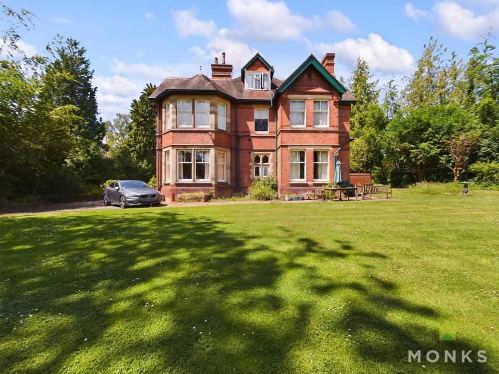 Kennedy Road, Shrewsbury 2 bed flat £405,000