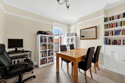 73 Park End, Bromley, BR1 4AW