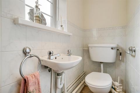 1b Allendale Road, Greenford, UB6 0RA