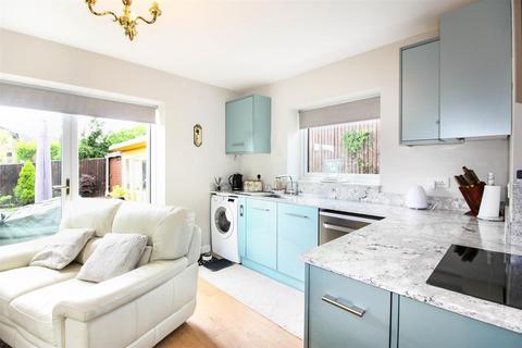 4 Alston Close, Silkstone, Barnsley, S75 4NW