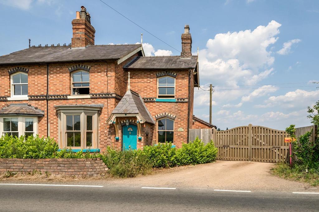 Acton CHESHIRE 2 bed semidetached house for sale £475,000