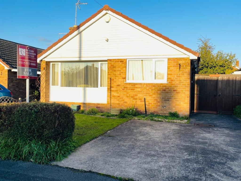 Whitworth Drive, RadcliffeOnTrent, Nottingham 2 bed detached bungalow