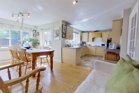 26 Kendall Place, Medbourne, Milton Keynes, MK5 6LR
