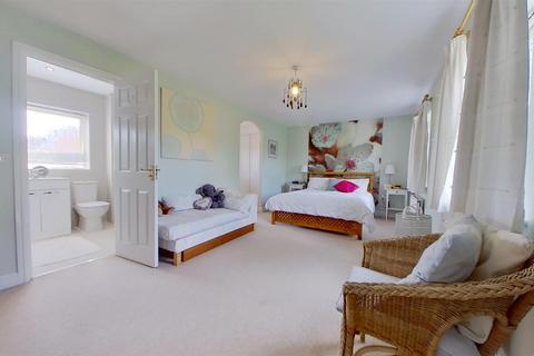 26 Kendall Place, Medbourne, Milton Keynes, MK5 6LR