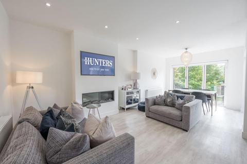 9 Orton Lane, Wombourne, Wolverhampton, WV5 9AN