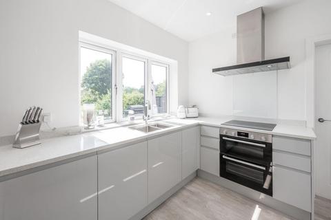 9 Orton Lane, Wombourne, Wolverhampton, WV5 9AN