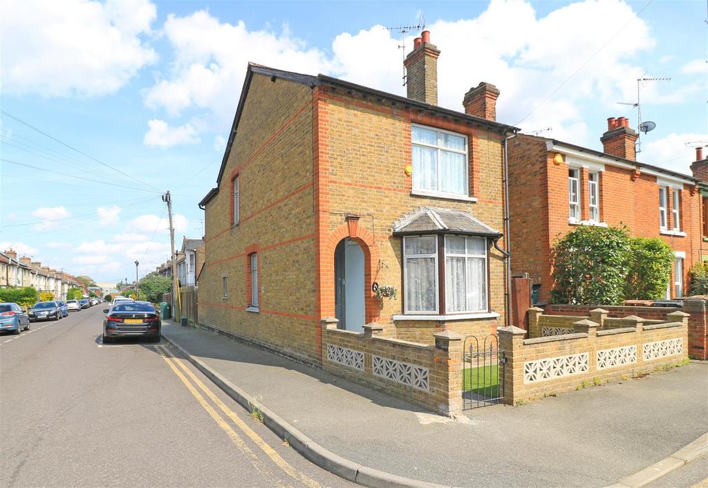 Road, Chelmsford 3 bed detached house for sale £400,000