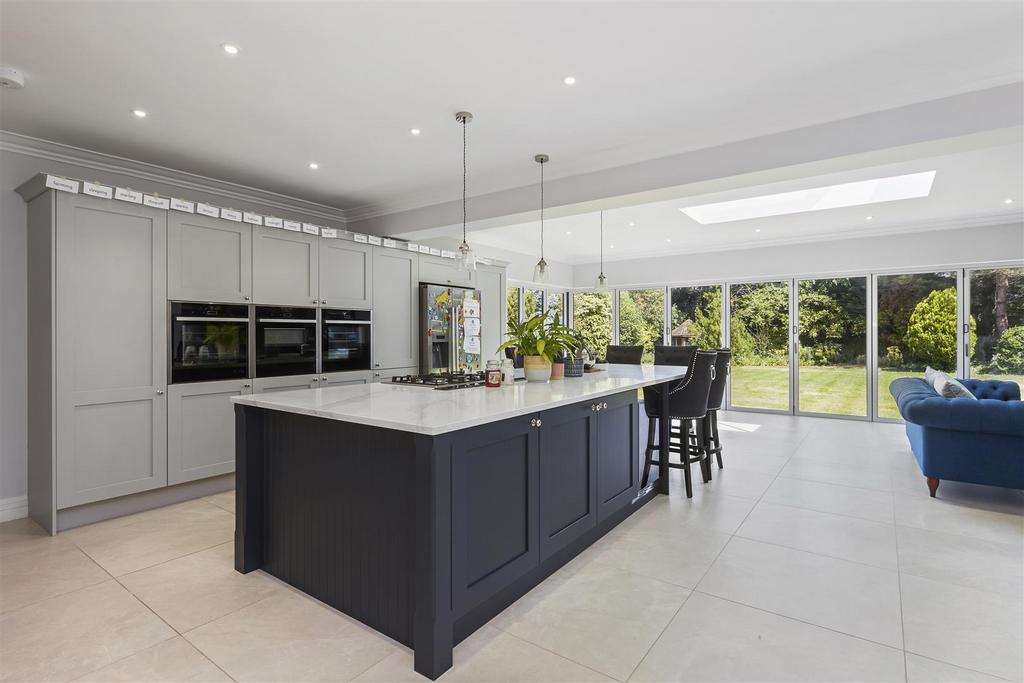 Kitchen/Breakfast/Family Room