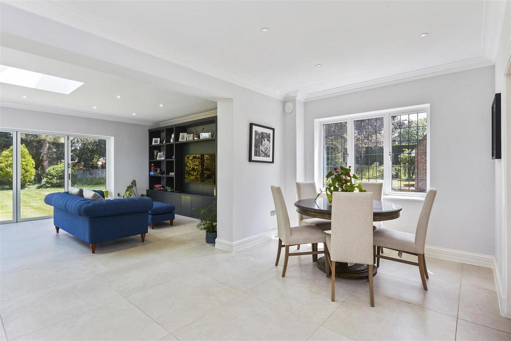 Kitchen/Breakfast/Family Room