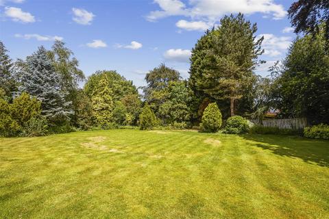 10 Hamilton Place, Kingswood, Tadworth, KT20 6PU