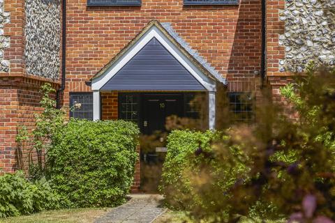 10 Hamilton Place, Kingswood, Tadworth, KT20 6PU